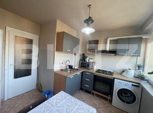 Apartament cu 3 camere, etaj intermediar zona Alexandru Vlahuta