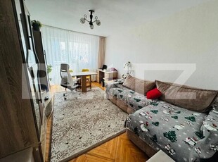 Apartament de vanzare, 2 camere decomandate, 54 mp, zona sc. Liviu Rebreanu