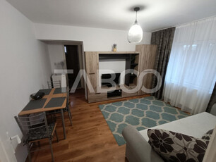 Apartament renovat 2 camere 37 mpu mobilat utilat Cetate Alb