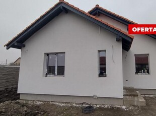 Casa individuala 3 camere, Sanmihaiu Roman - Dormitor cu baie proprie