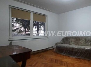 De vanzare apartament 3 camere in Targu Mures, cartier Balcescu - Libertatii