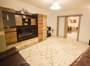 Vanzare Apartament 4 camere decomandat - Unirii , Bucuresti