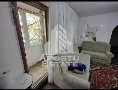 Apartament 2 camere, decomandat, Take Ionescu