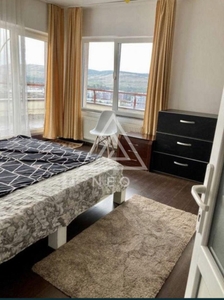 Apartament de vanzare cu 3 camere, Zona Vivo