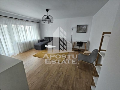 Apartament modern, 2 camere, 2 bai, decomandat. Central