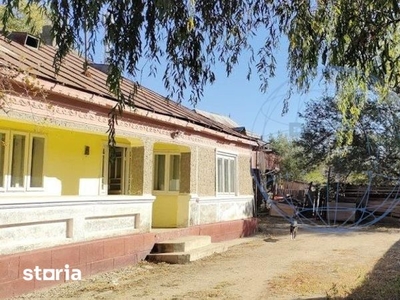 CASA GAROAFA DE VANZARE