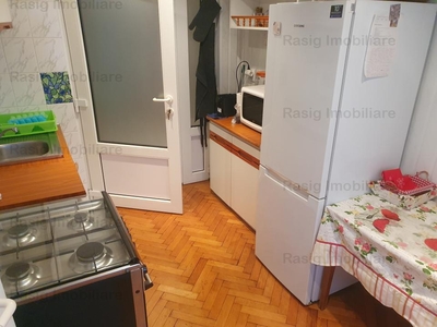 Vanzare apartament 4 camere Decebal