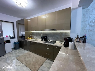 !EXCLUSIVITATE! Apartament cu 3 camere si 2 parcari in Floresti