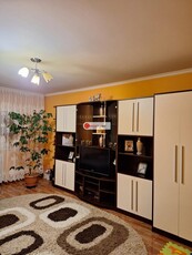 Apartament 3 camere, 2 bai, etaj 3, zona Ampoi 3 +Boxa