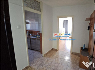 Apartament 3 camere de inchiriat Bd Uverturii Cernisoara