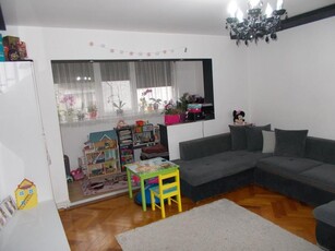 Apartament 3 camere decomandat, Timisoara, C. Martirilor, et. 4/acoperis, mobilat