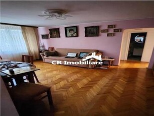 Apartament 3 camere Secuilor