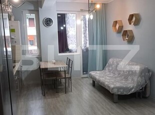 Apartament 3 camere, zona Terra, cu parcare inclusa