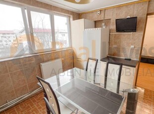 Apartament cu 2 camere la Mansarda de vanzare in Micro 20