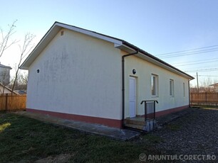 Casa in Viișoara, Botoșani, 135mp, construită în 2006, cu 700mp teren