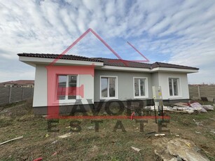 Duplex in Mosnita. Pe parter. Toate utilitatile.