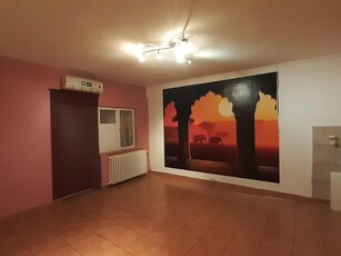 Inchiriere apartament 4 camere Spatiu Salon Vitan Mall