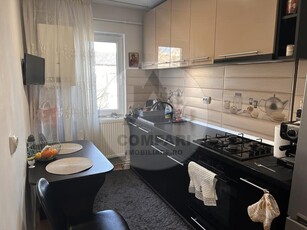 Persoana fizica vand apartament cu 2 camere in Canta Pacurari