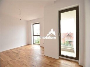 Vanzare Apartament 3 Camere Sisesti