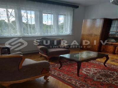 Apartament decomandat de inchiriat, cu 3 camere, in zona Centrala, Cluj Napoca S15089