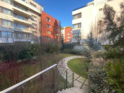 4-room apartment, Kiseleff area, ground floor, garden,complex with security
