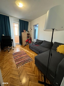 Apartament 2 camere Alexandru cel Bun etaj intermediar