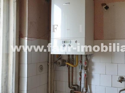 Apartament 2 camere etaj 2 Central cu Centrala