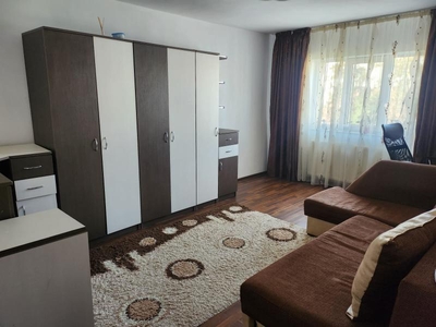 Apartament 2 camere , zona Crisan