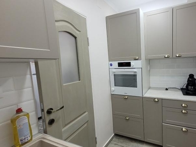 Apartament 3 camere bloc tip vila + garaj sub bloc