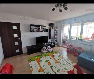 Apartament 3 camere, cu Centrala, la 8-10 min de metrou Aparatorii Patriei