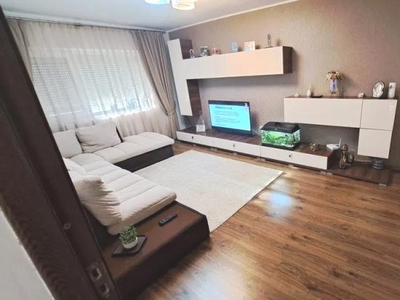 Apartament 3 camere Dacia