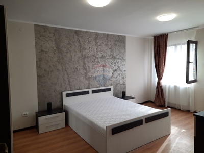 Apartament 3 camere inchiriere in bloc de apartamente Timis, Lugoj, Central
