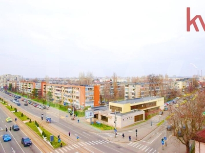 Apartament 4 camere, decomandat, situat pe Calea Bucuresti