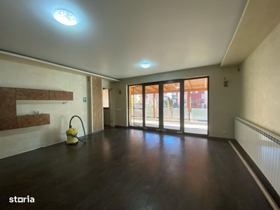 Apartament 4 camere,109mp! Terasa 50mp! Gradina 35mp! Str Stejarului!