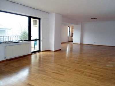 APARTAMENT 5 CAMERE