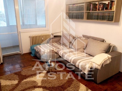 Apartament cu 3 camere ,73 mpu,zona Romanilor