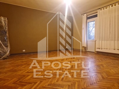 Apartament cu 4 camere ,188 mpu,zona Romanilor Pet Friendly