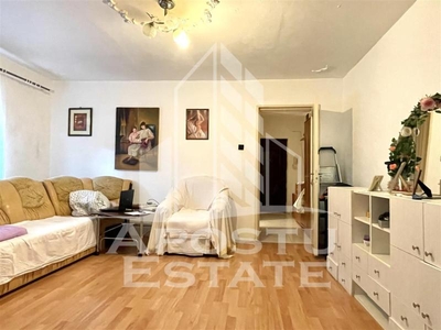 Apartament cu acces gradina Girocului