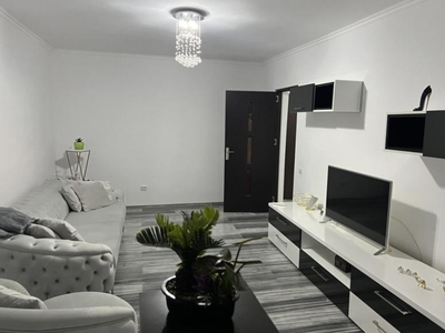 Apartament de lux, etajul 2, Nord