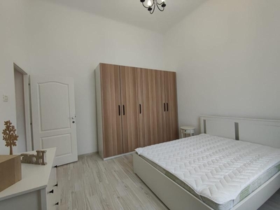 Apartament tineresc cu 2 camere, etaj 1, langa Primarie