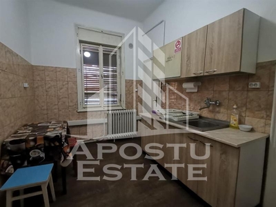 Casa pentru muncitori 10 locuri zona Complex Studentesc