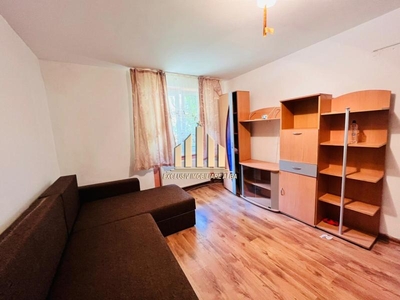 Vand apartament 2 camere, Centru