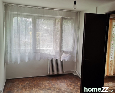 Vând apartament Strada Nițu Vasile