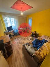 Apartament 2 camere, 35 mp, etaj 3, renovabil, centrala pe gaz, zona Neptun de vanzare