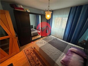 Apartament 2 camere decomandat, balcon, etaj 1 - Dallas, 67.500 negociabil de vanzare