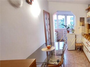 Apartament 2 camere, DECOMANDAT, centrala proprie- Zona SOARELUI