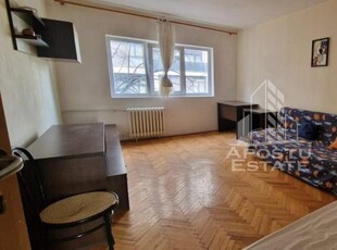 Apartament 2 camere, decomandat , Soarelui