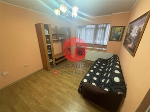 Apartament 2 camere, etaj 1, cu garaj si boxa Cartier Vest de vanzare