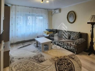 Apartament 2 camere la parter, zona centrala.