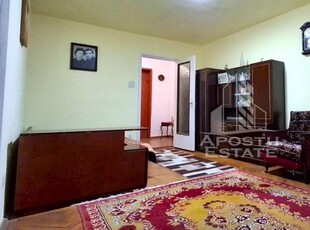 Apartament 2 camere semidecomandat, Gradiste